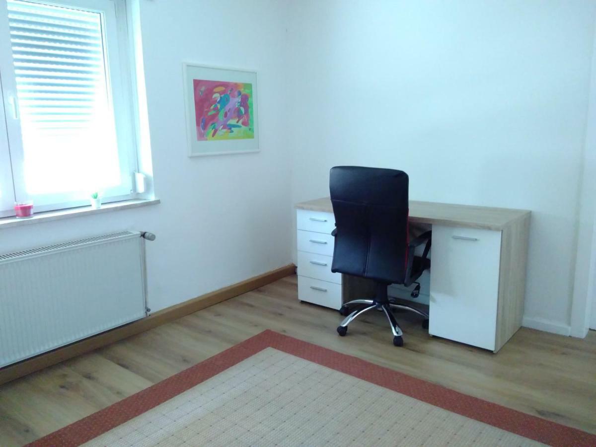 Ruhige Wohnung Zentrumsnah Pirmasens Exterior foto